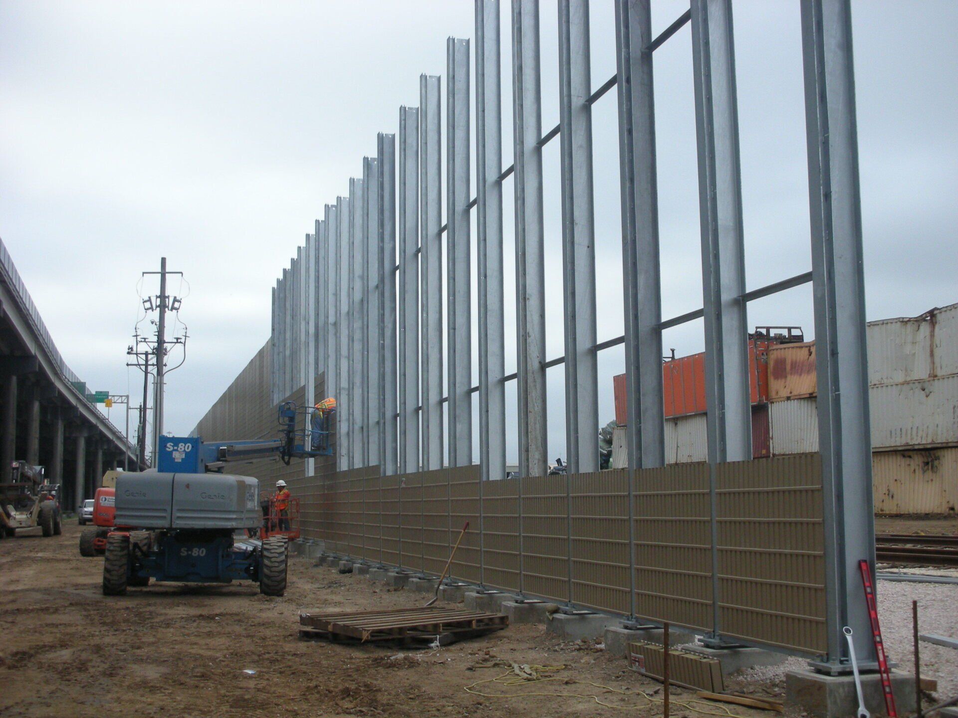 Building construction fences - Deer Park, TX - DH Construction