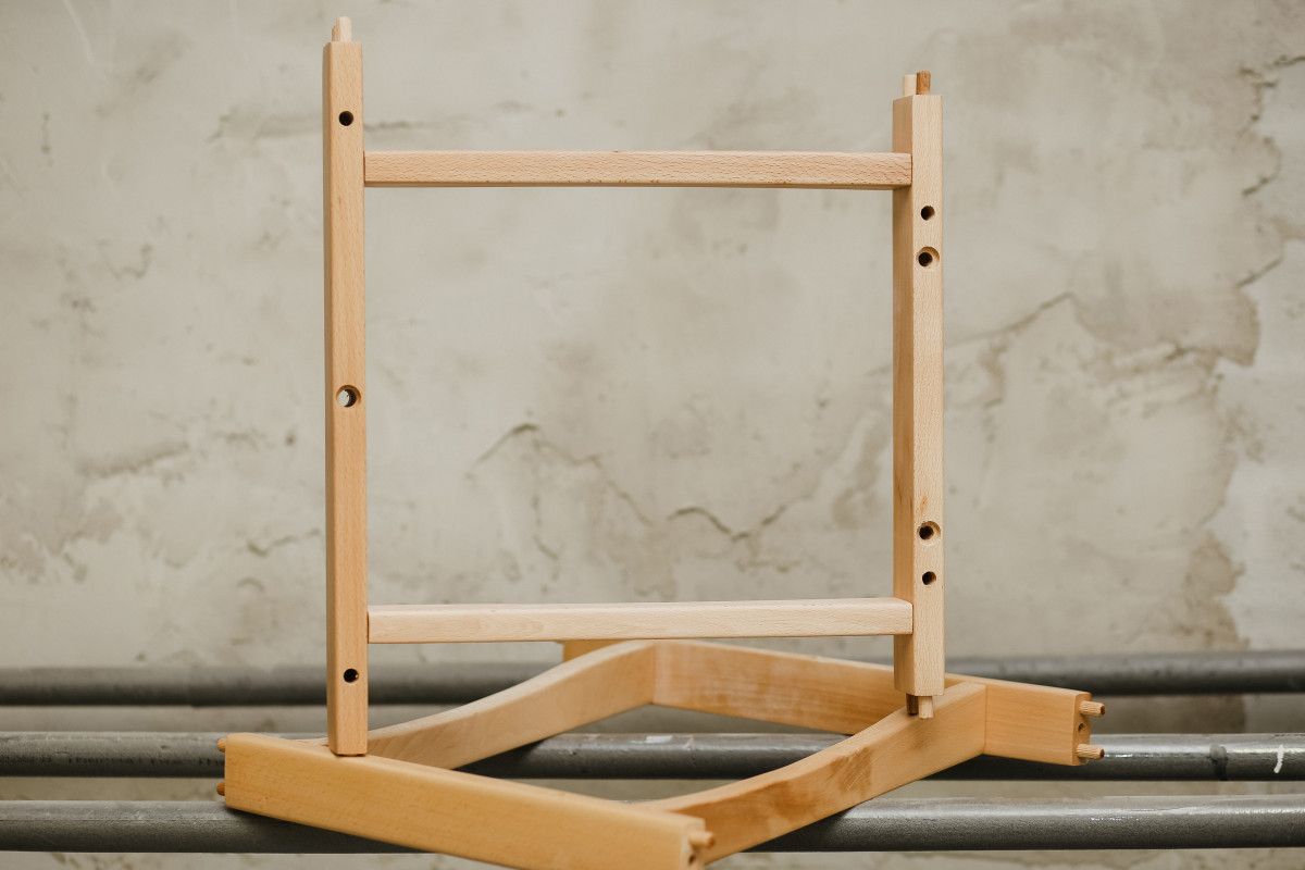 Medinis supamosios kėdės karkasas.