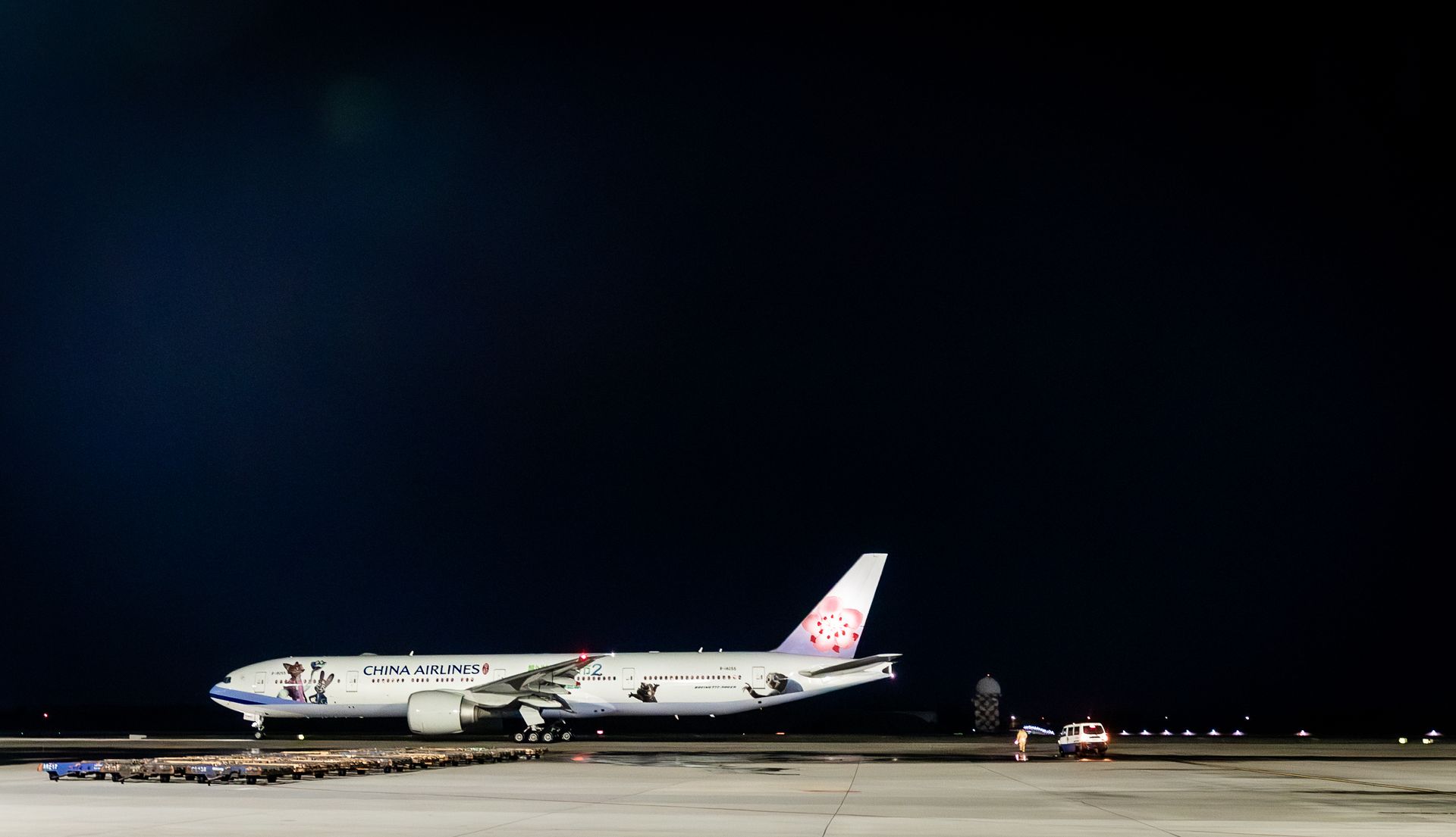 2025/11 華航彩繪機首航活動