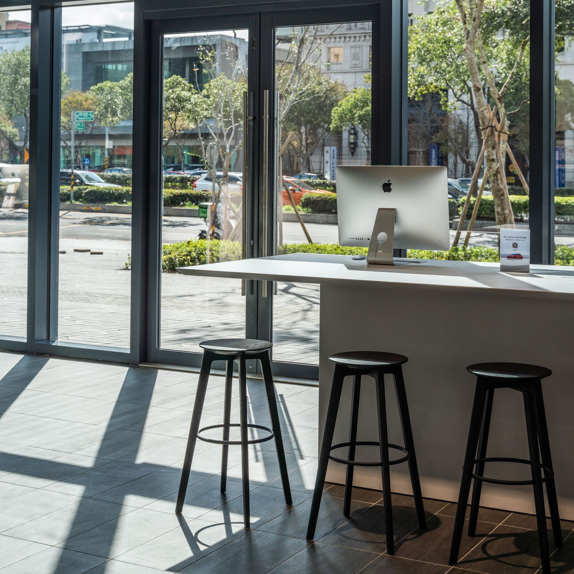 TESLA 新竹竹北體驗店