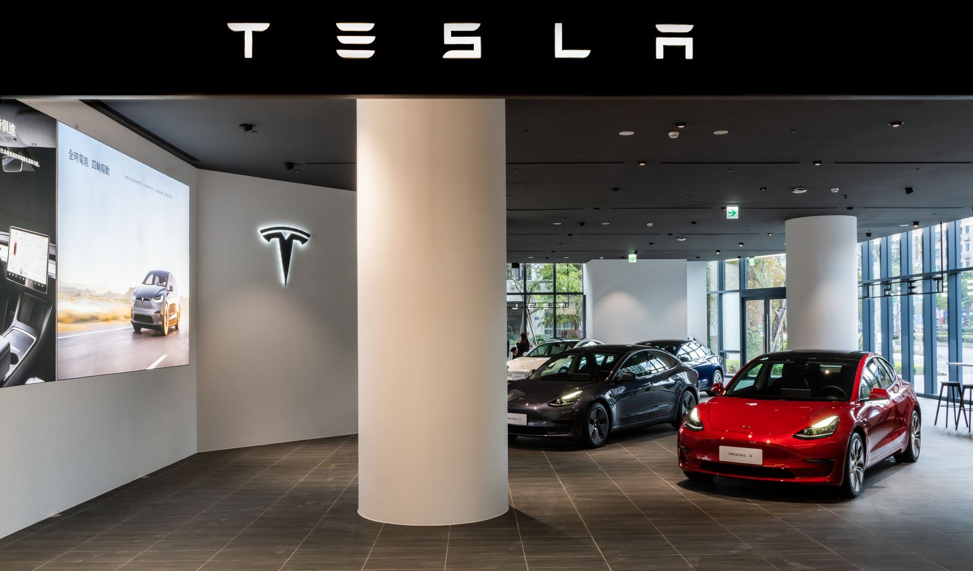 2022 TESLA 新竹竹北體驗店