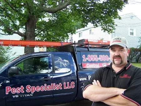Termite Control technician in Salem, NH