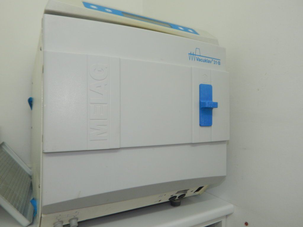 macchinario all'interno dello studio dentistico