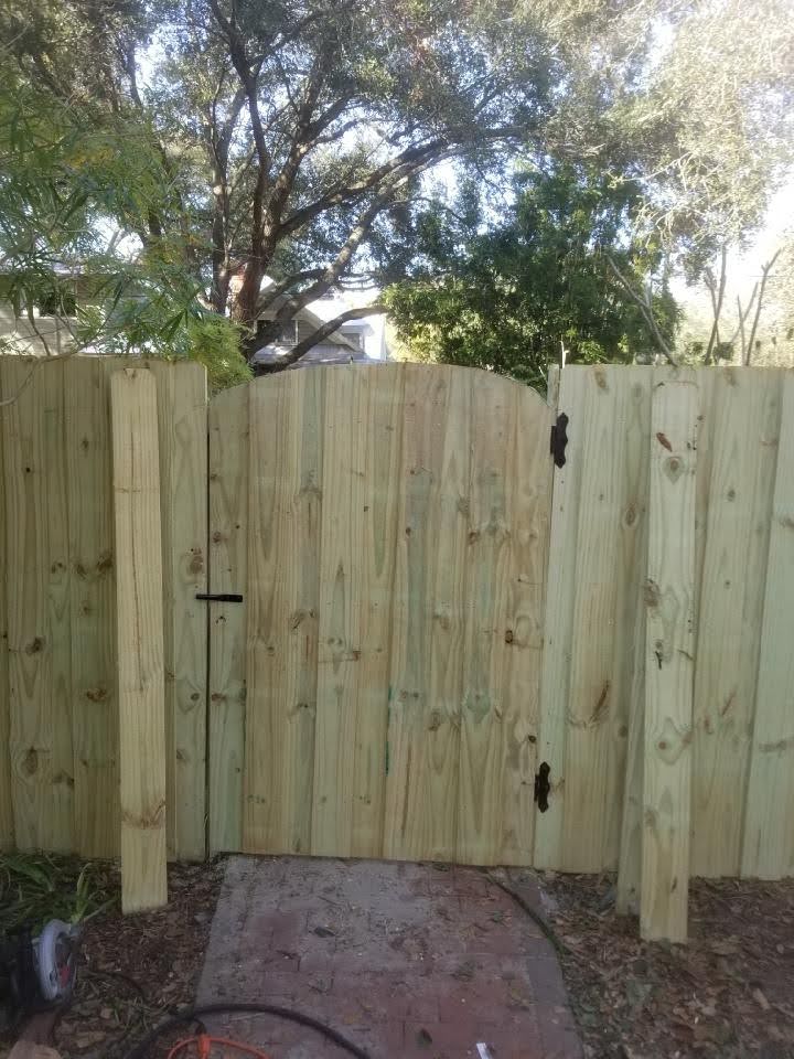 Wood Privacy fence with Arch Top gate