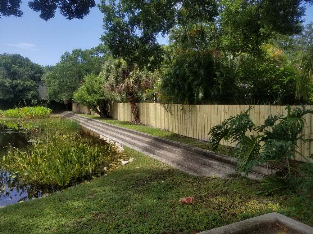 Board on Board Wood Privacy fence