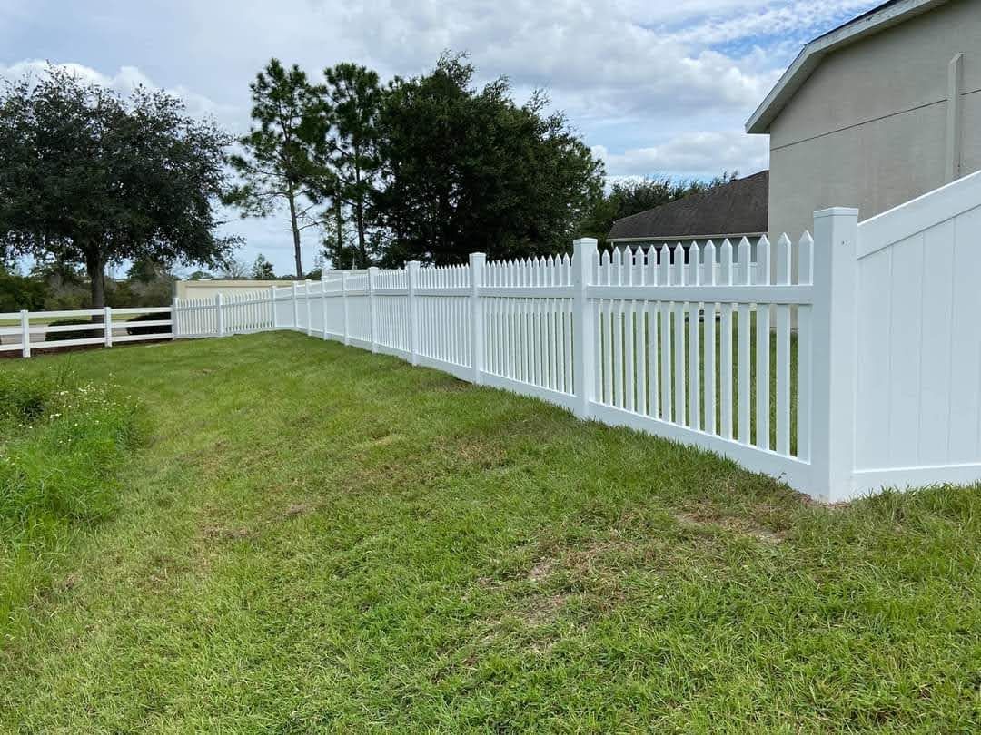 White Picket fence with Dogear Top Pickets