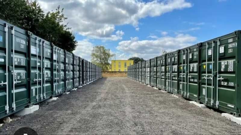 Commercial and industrial storage