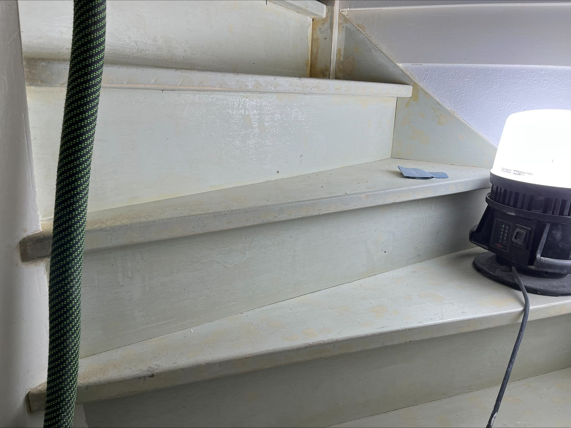 trappen schilderen in huis