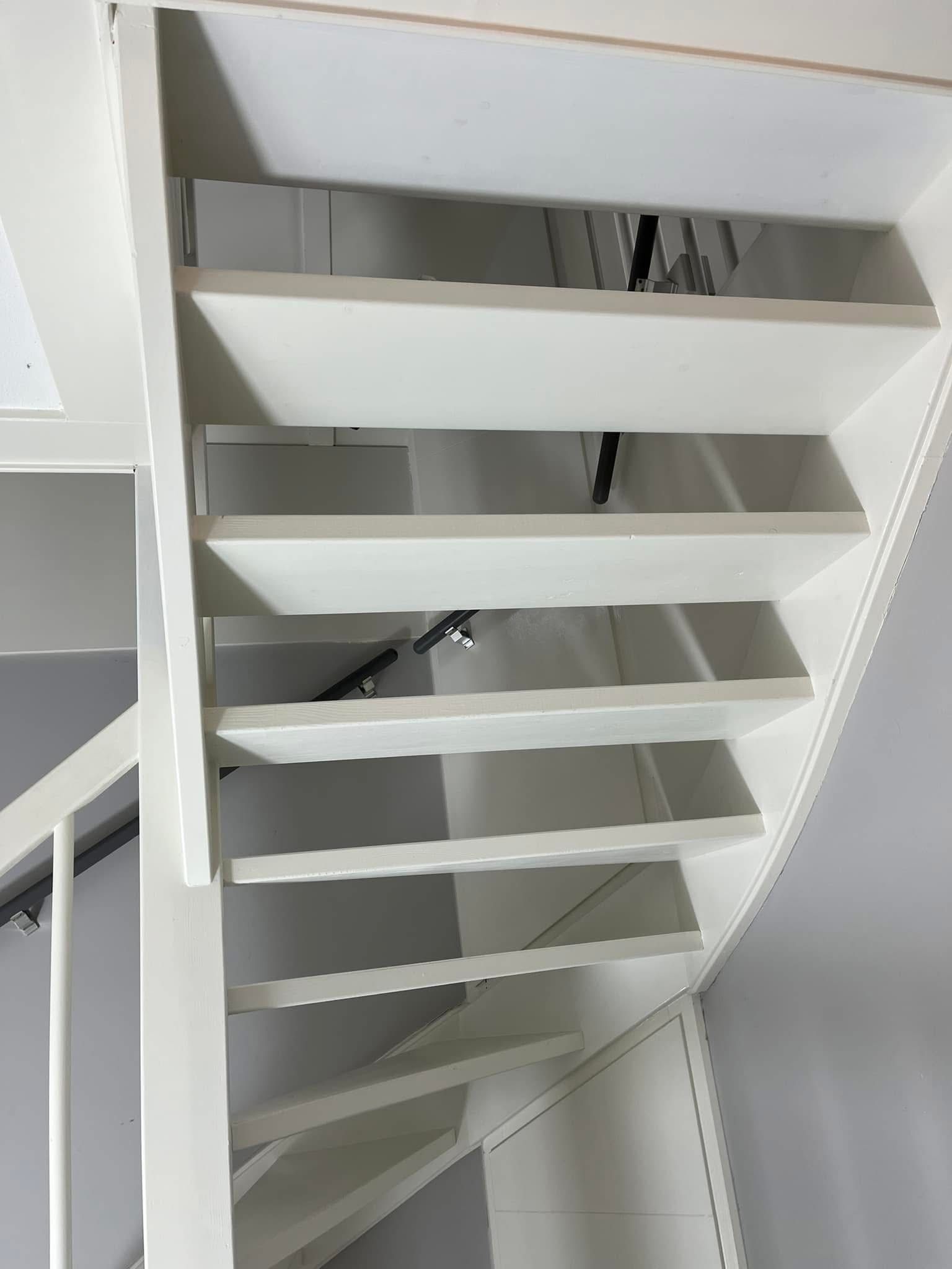 trappen schilderen in huis