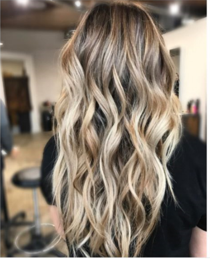 Effetto balayage biondo