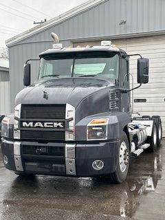 2019 Mack Anthem Day Cab  TK3163