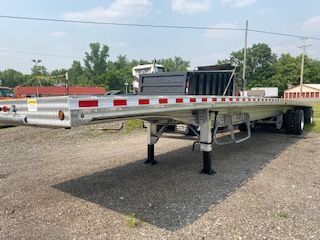 2023 Kruz Eclipse Aluminum Flatbed Trailer, 48 x 102, Spread axle tandem trailer with lift electric lift axle