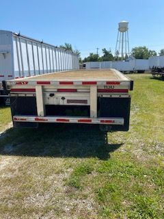2015 Fontaine Flatbed Trailer , Revolution, 53 x 102, Air ride, 11R22.5 tires, alum wheels, Rear axle slide 
