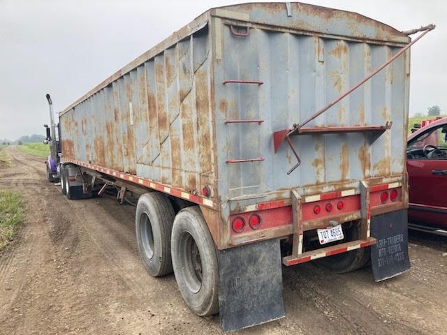 1979 Hawkeye dump trailer, 40 x 96 x 66, steel wheels 11R22.5 Tires, Spring Ride