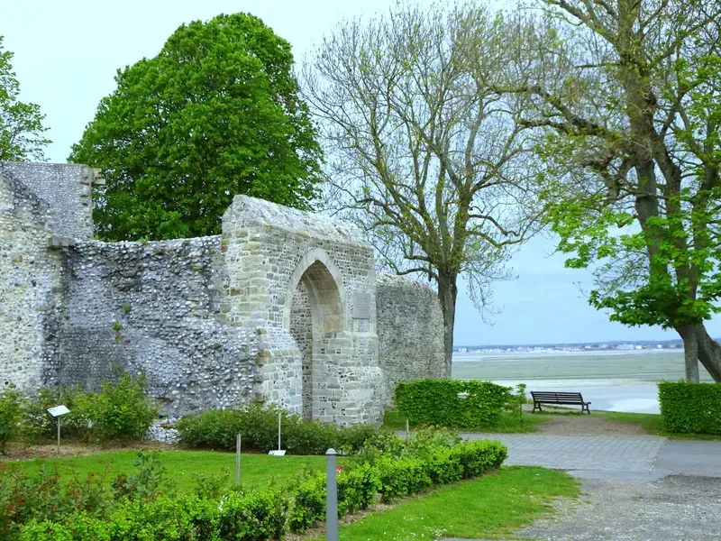 Passage en pierre à Saint-Valery