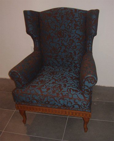Poltroncina damascata scura