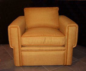 Poltrona imbottita gialla