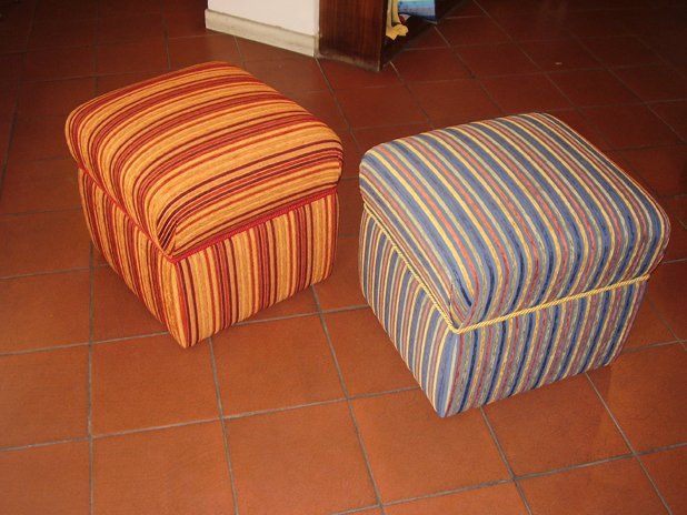 Pouff imbottiti a righe