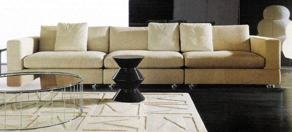 Divano immacolato di design