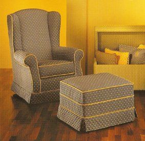 Poltrona con poggiapiedi