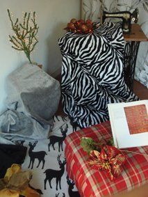 Vetrina con esposizione di tessuti