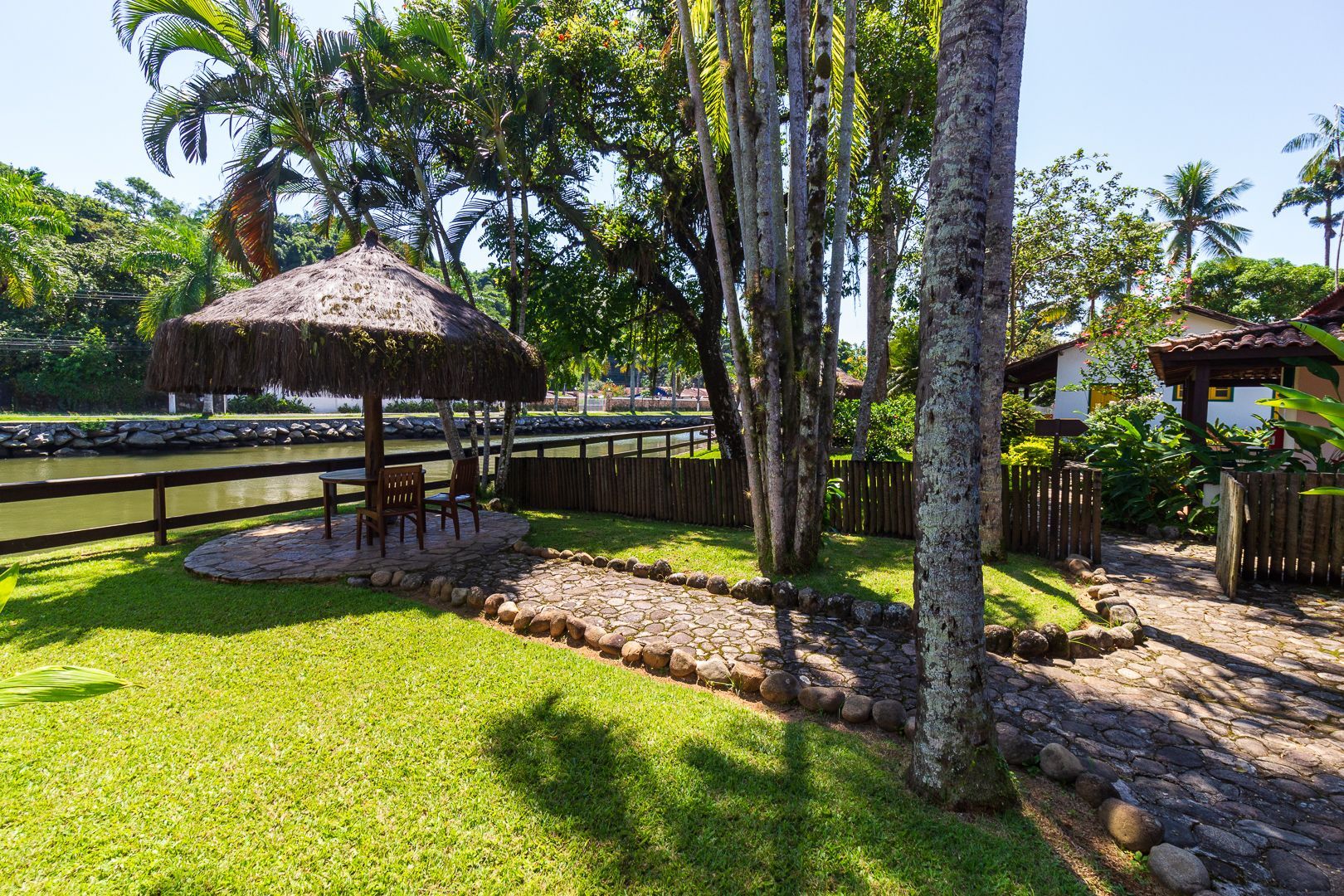 Acomodações da Pousada Corsário Paraty