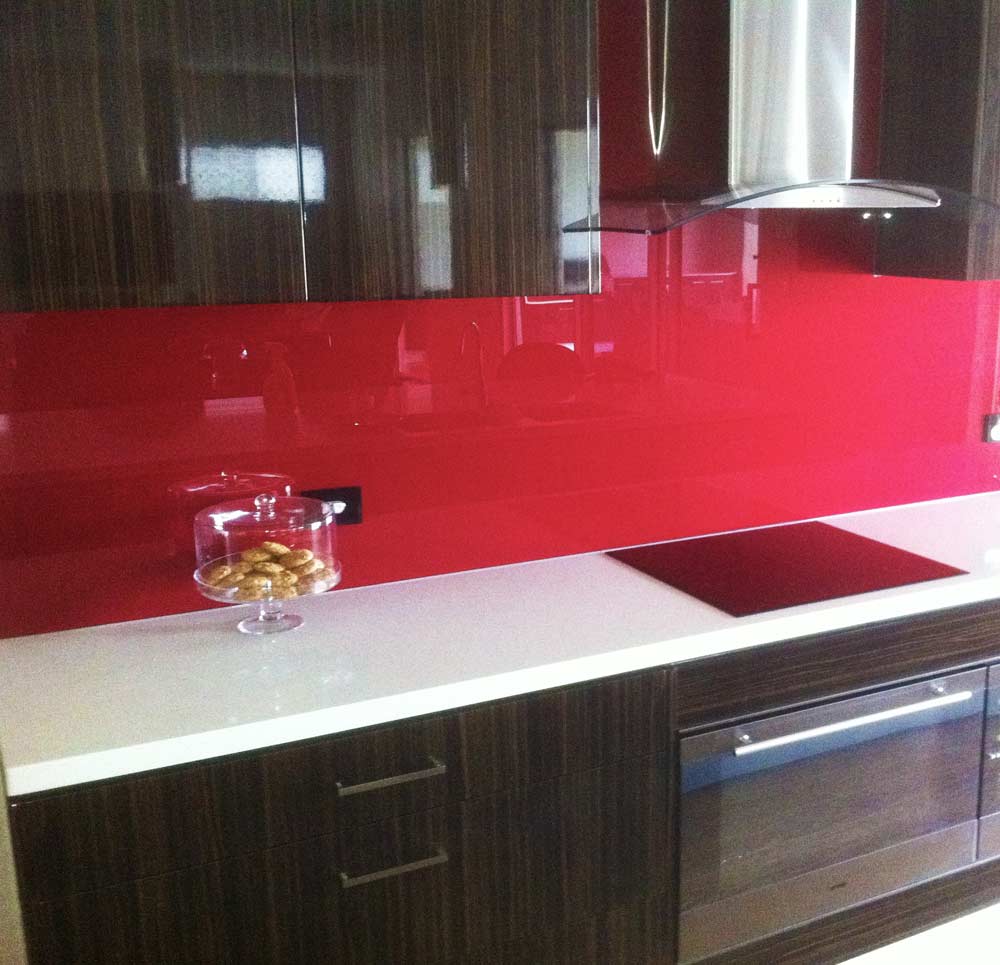 red glass kitchen splashback