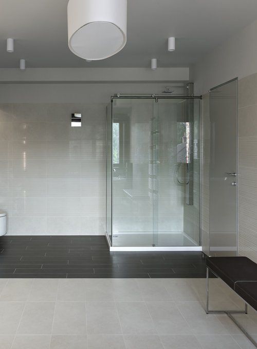 semi-frameless showers