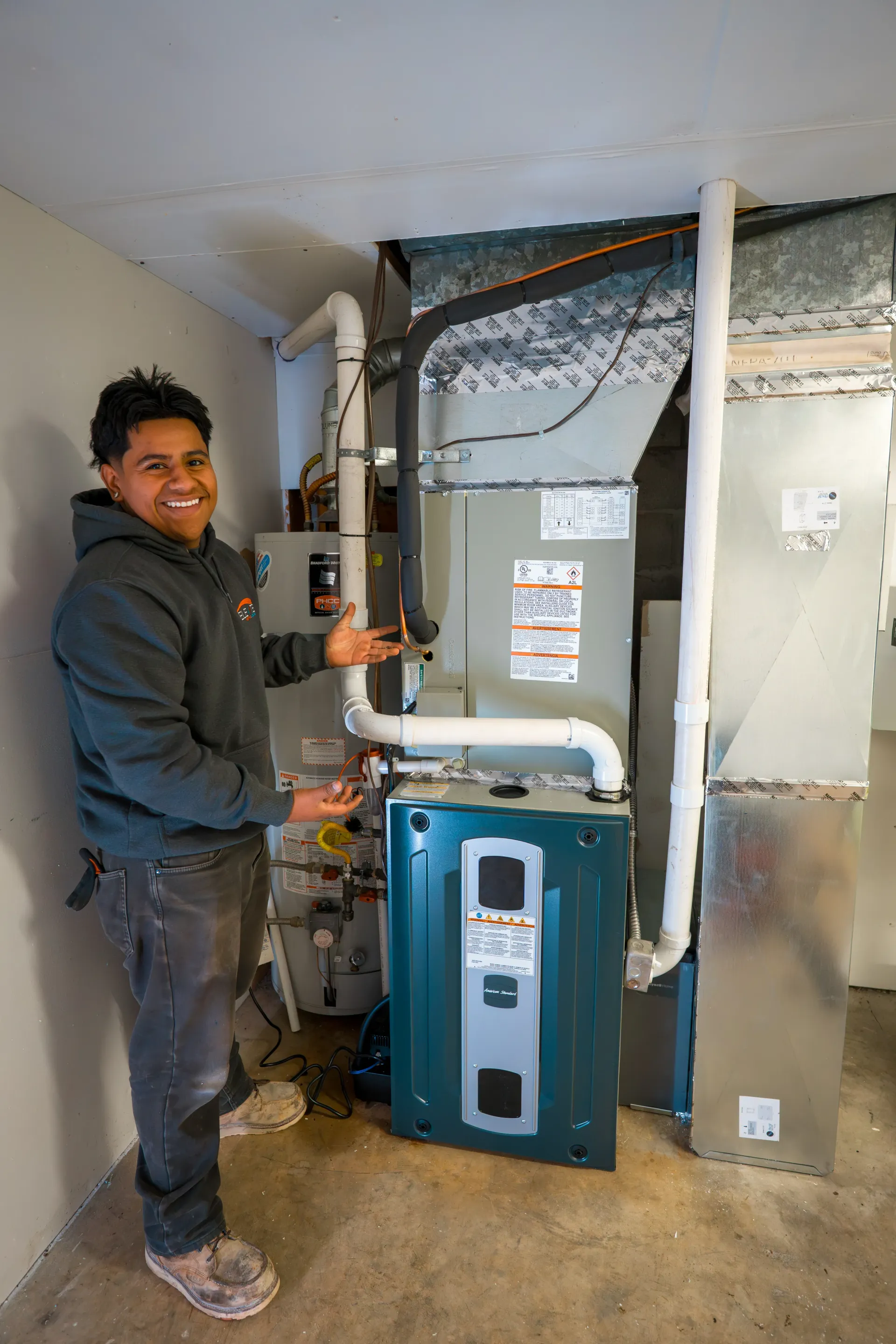 HVAC technician providing air conditioning installation services