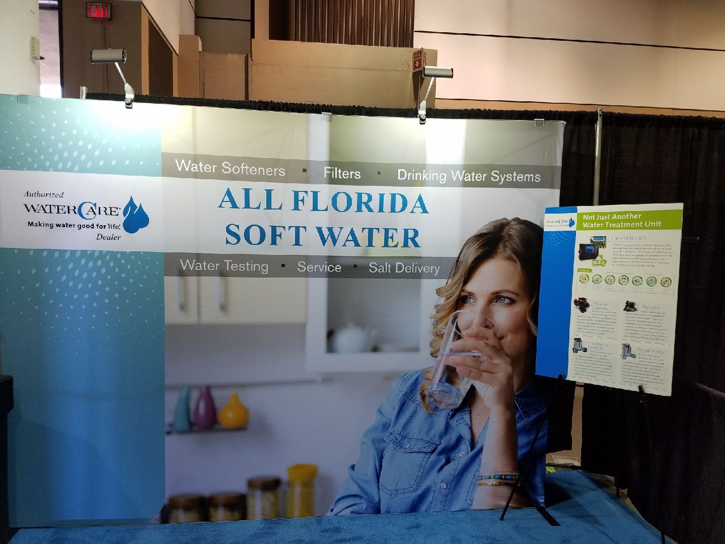 A logo for instant replay sports grille on a white background