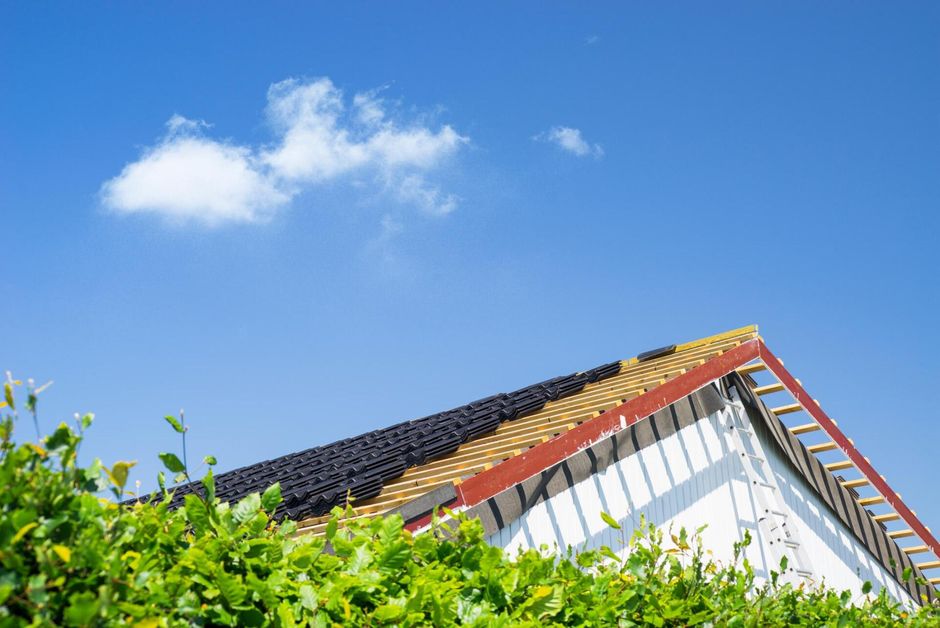 an under installation of roofing