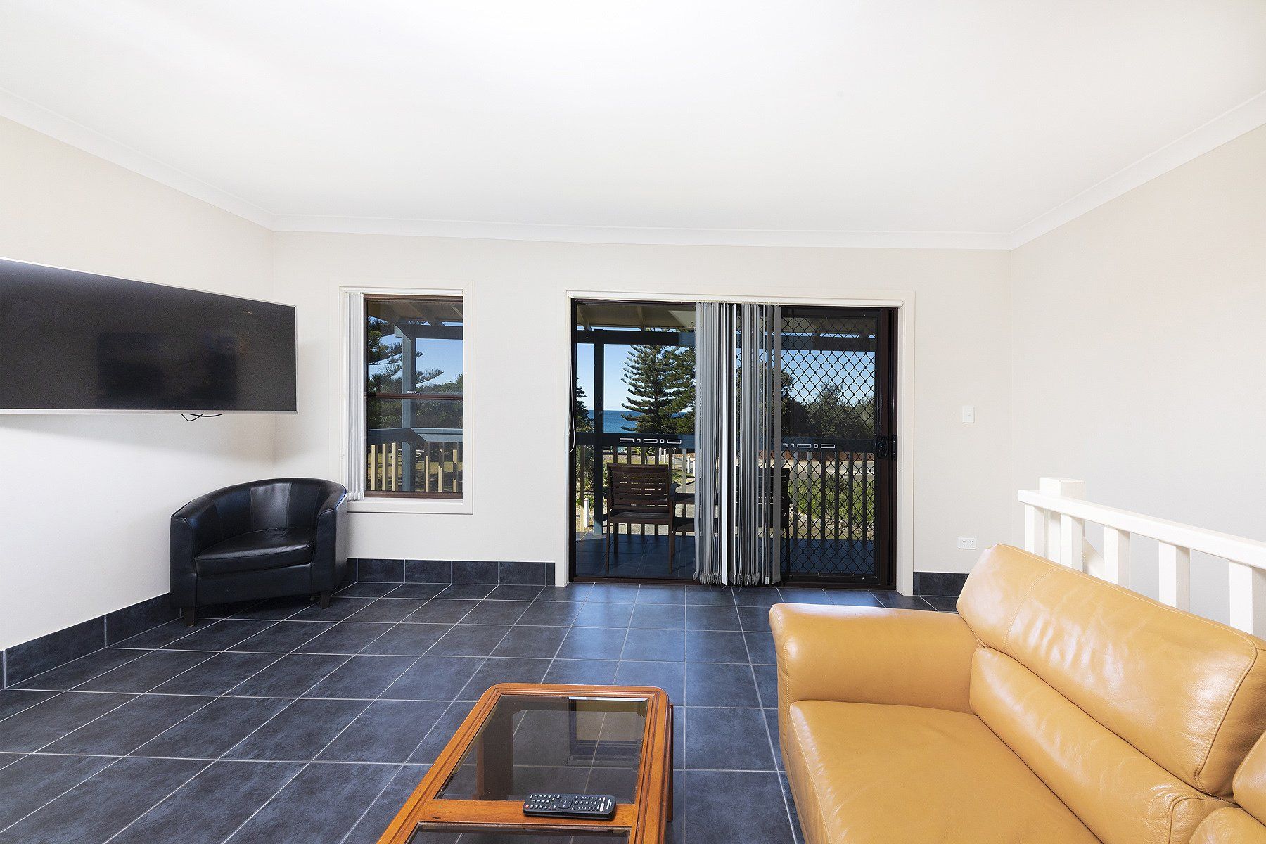 lunge area near window