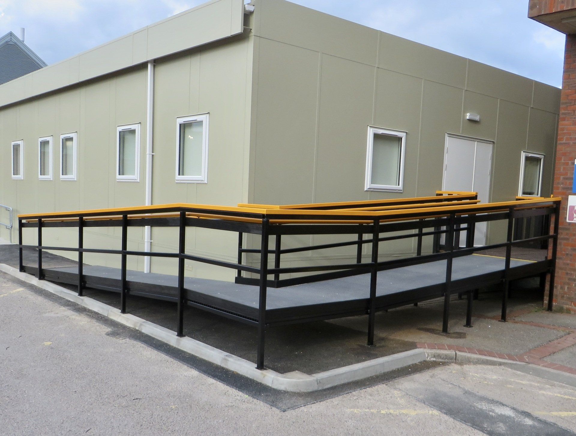 Wheelchair access ramp