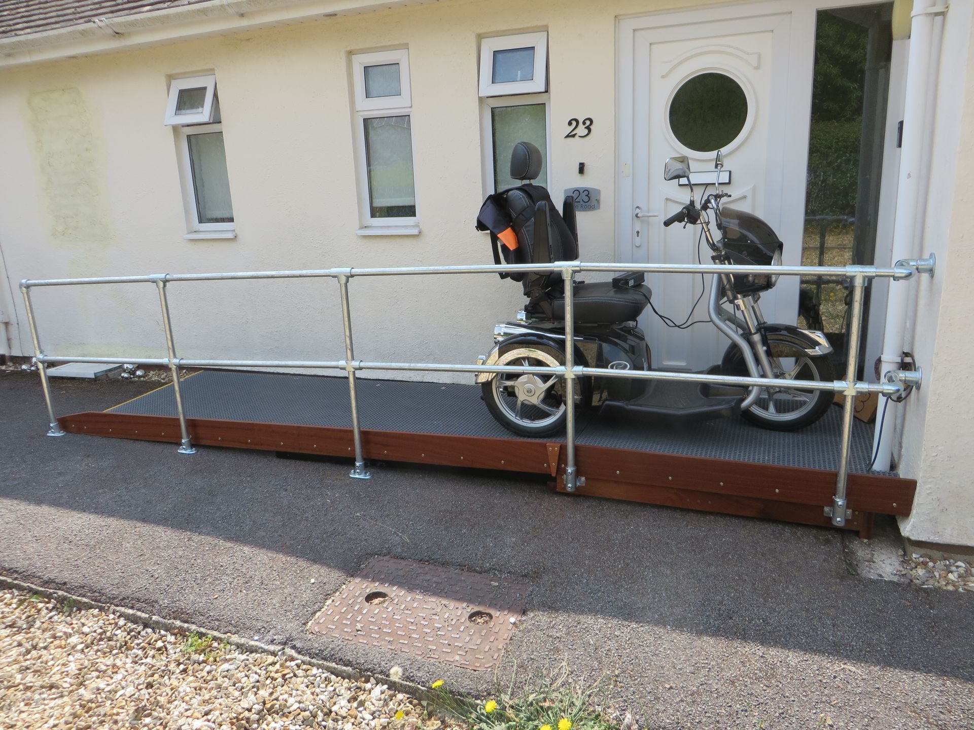 Wheelchair access ramp