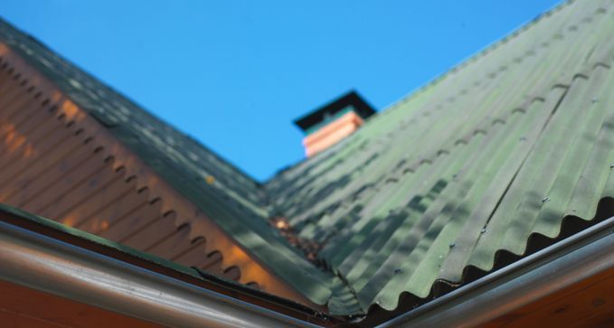 Impermeabilizar tejado con onduline bajo teja en Mondragón