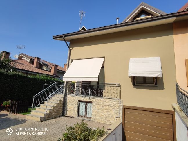 tenda a caduta per finestre