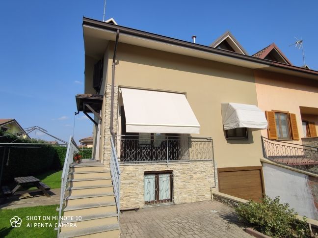 tende a cappottine bianche