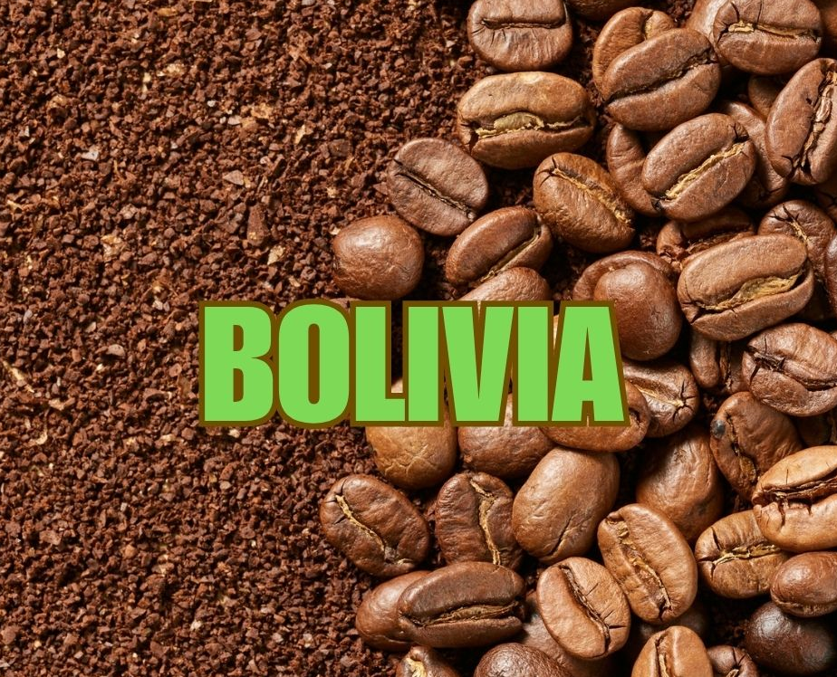 Granos de café y café molido con la palabra 