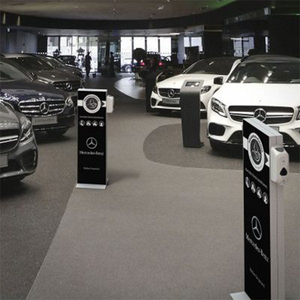 colonne de désinfection rouge concessionnaire