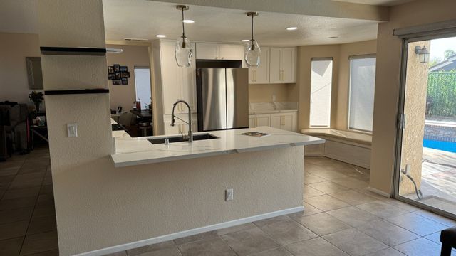 Highland kitchen remodeling with luxury finishes and new kitchen island