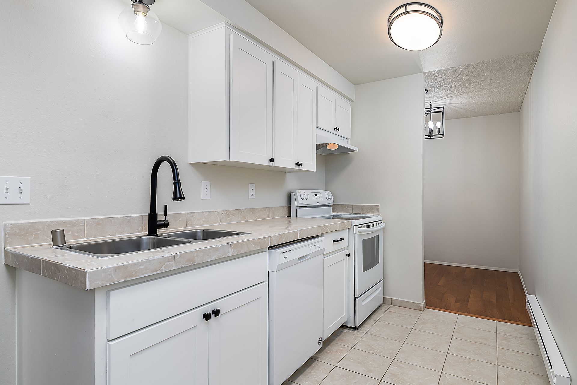 Photo showing the other kitchen version from an alternate angle