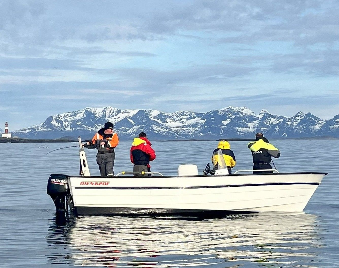 Havsfiske ved Andholmen fyr fra Helnessund