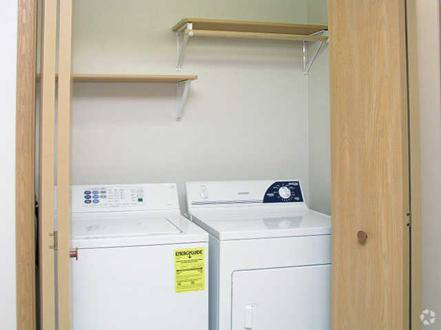 Deerbrook Apartment Gallery