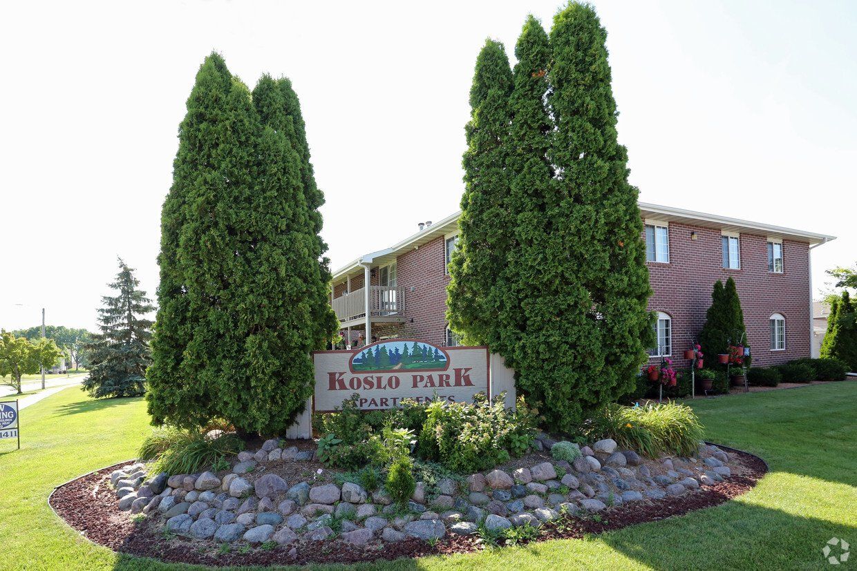 1345 Lucerne Dr #5 Menasha, WI 54952