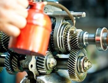 Automotive transmission gearbox service