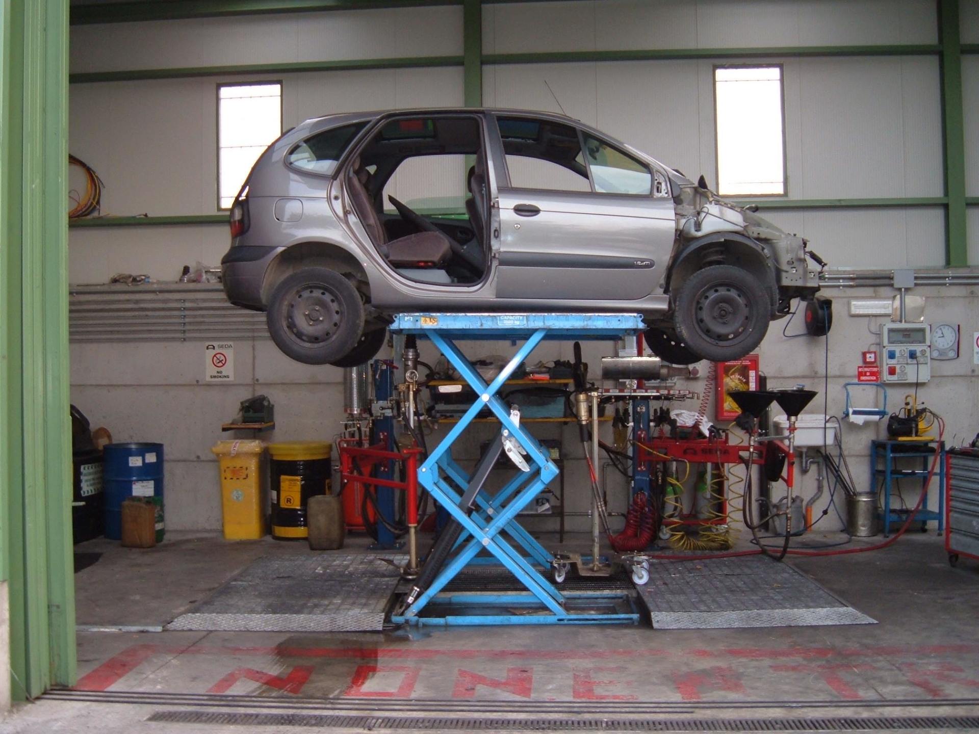 Autodemolizioni Galbusera - officina