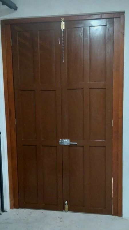 CARPINTERÍA KALIMBA - PUERTAS DE CAOBA