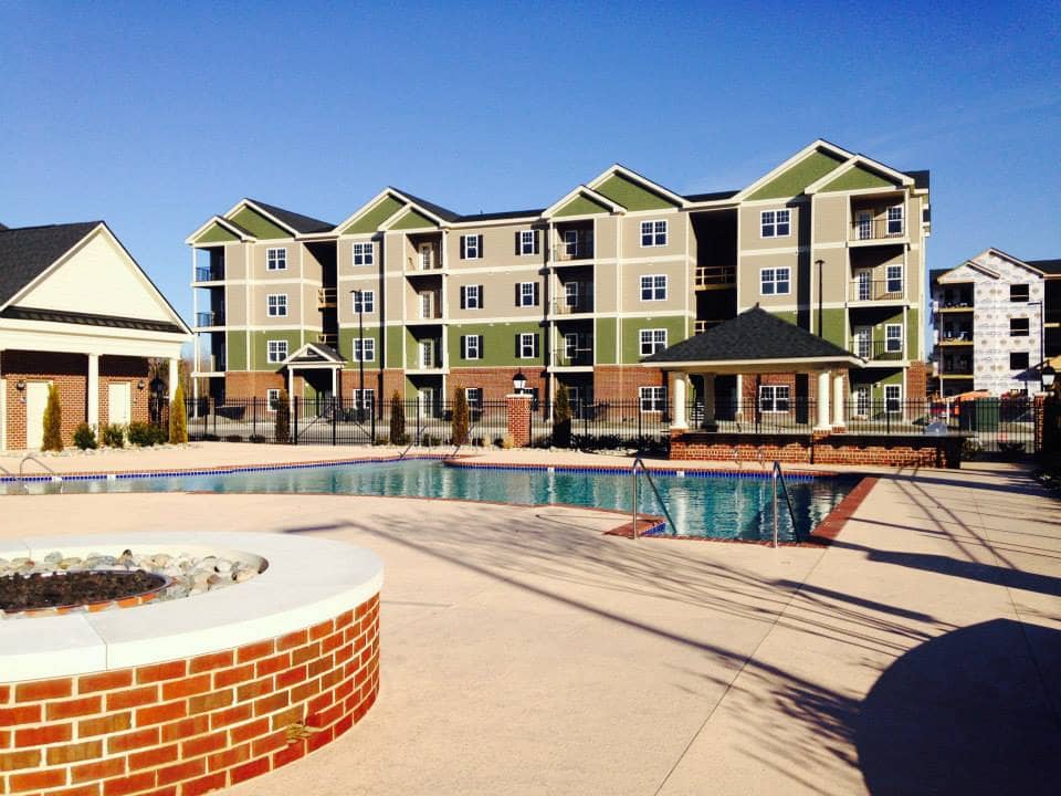 Meridian Harbourview Swimming Pool