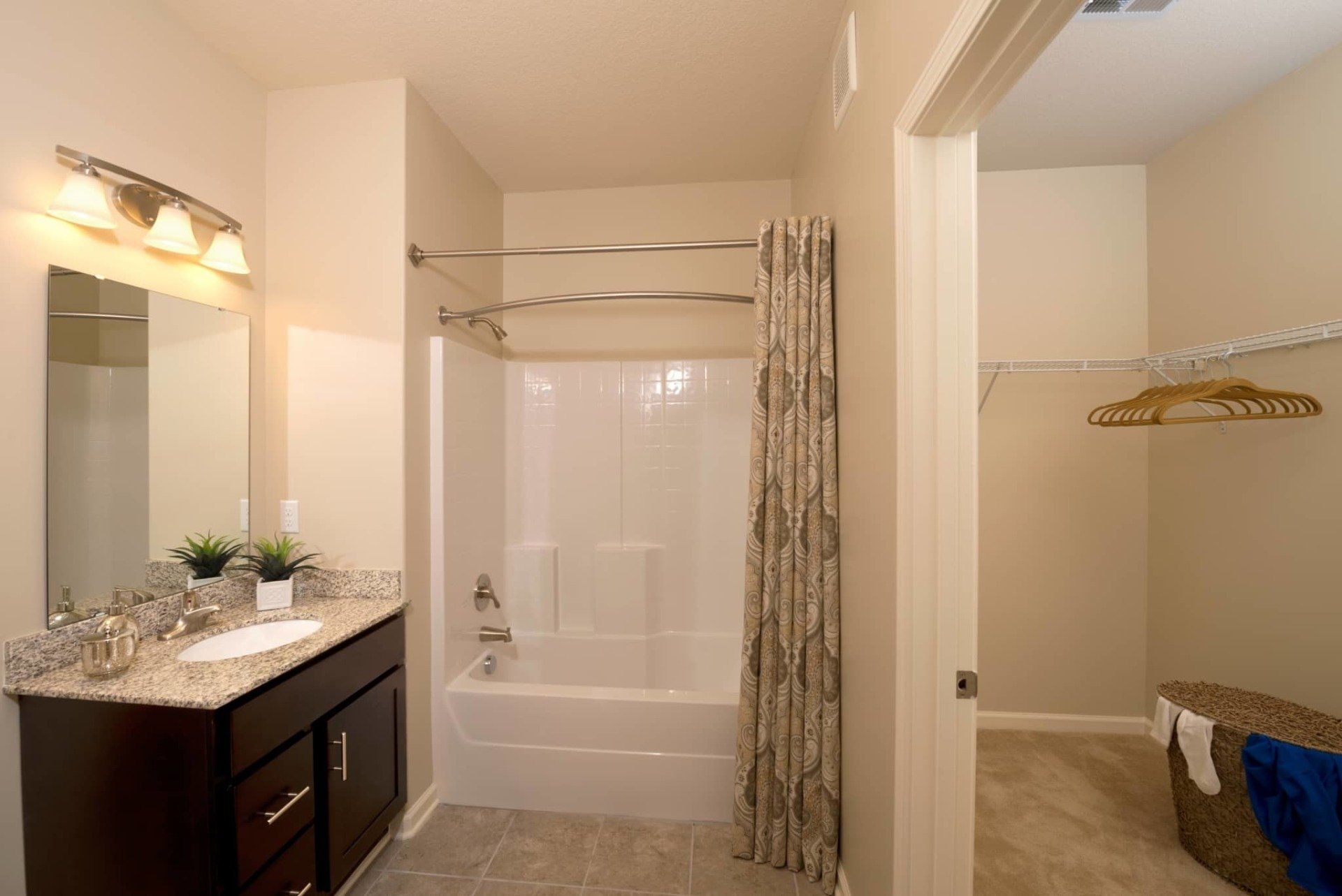 Meridian Harbourview Bathroom