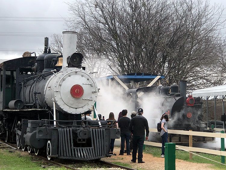 1925 Baldwin 0-4-0 steam switcher locomotive, tank engine, San Antonio, live steam